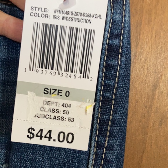 Wallflower sassy fit high rise skinny distressed jean size 0 - Picture 13 of 16